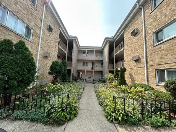 7201 W Wellington Ave APT F1, Elmwood Park, IL 60707