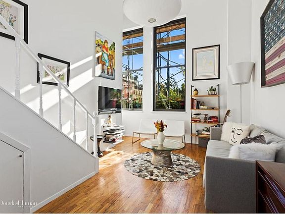 5th image of 421 Hudson St APT 202