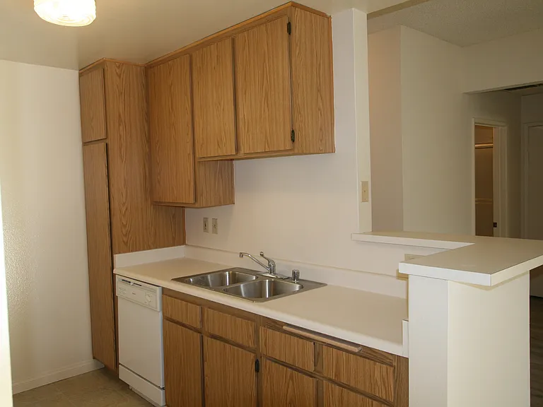 3637 Clarington Ave #112 — Photo 16