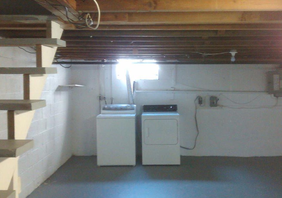 basement with washer & dryer