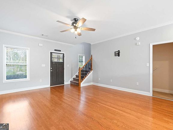 5th image of 365 Whitehall Rd