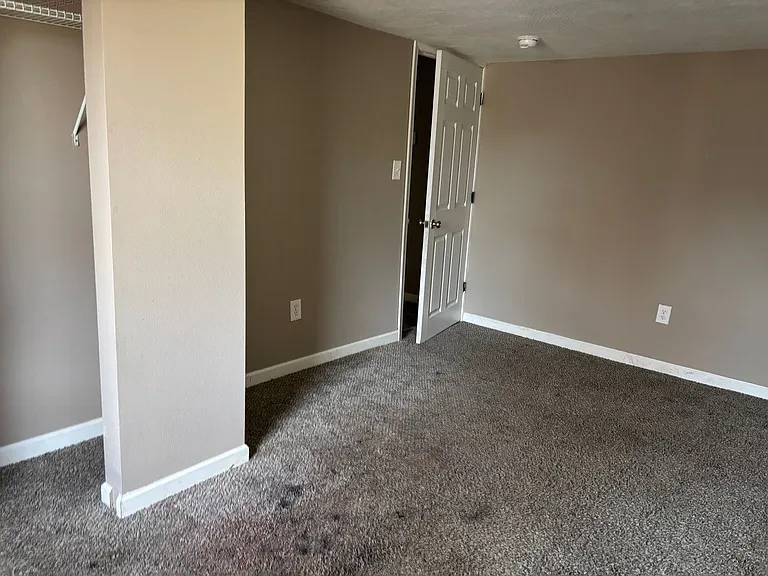 2127 N Boonville Ave — Photo 11
