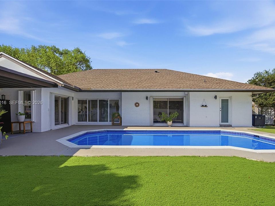 1st image of 1010 SW 149th Ln