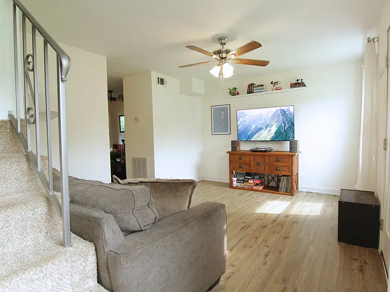 645 Lischey Ave — Photo 8