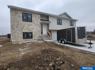 14941 Werner St, Waverly, NE 68462