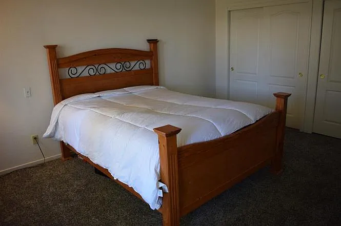 1408 E Salem Ave — Photo 26