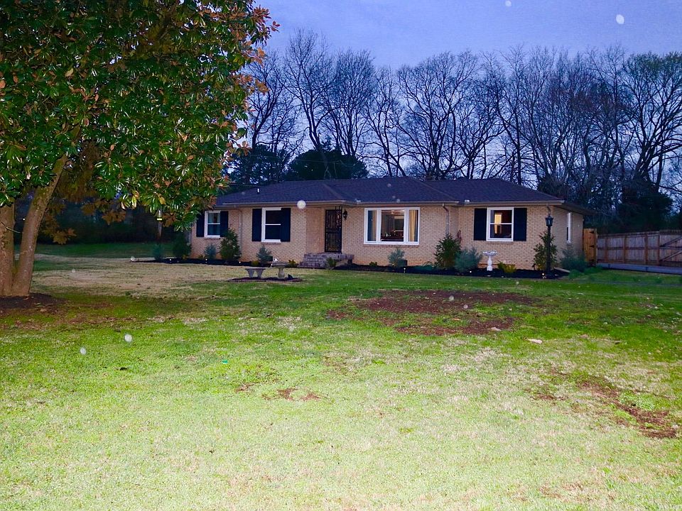 1st image of 436 Gaylewood Dr