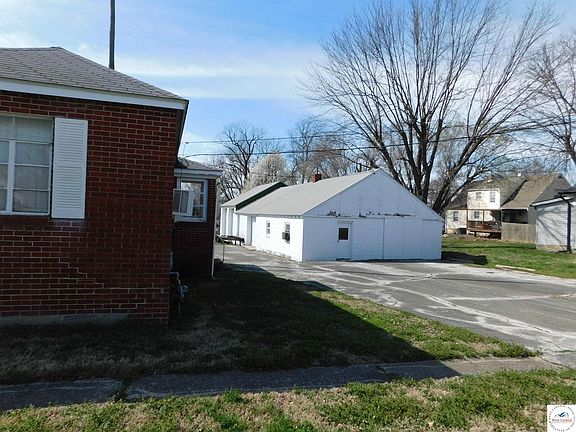 4th image of 1105 S Main St