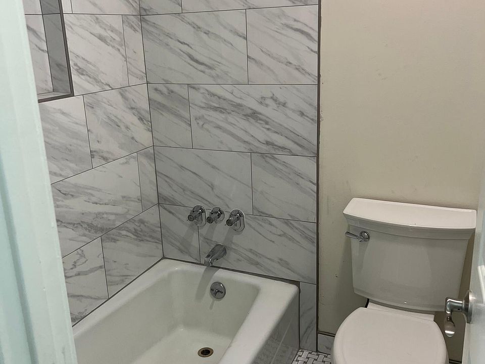 2nd image of 2905 Burch Ave APT 9