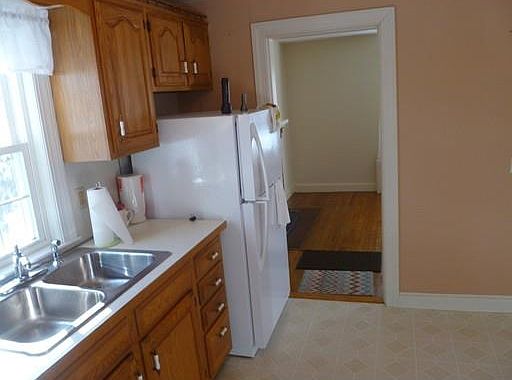 2nd image of 24 Belmont St