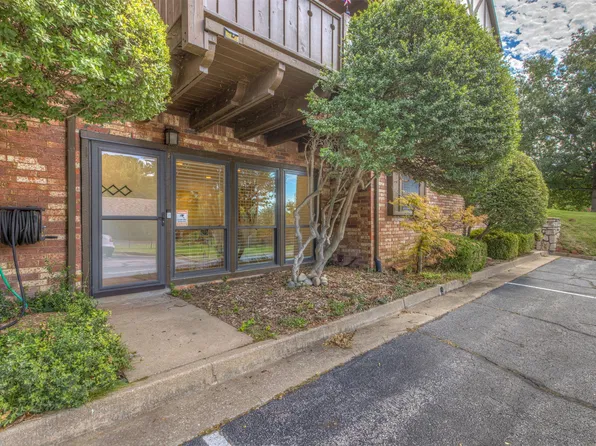 2211 S Main St APT B2, Tulsa, OK 74114