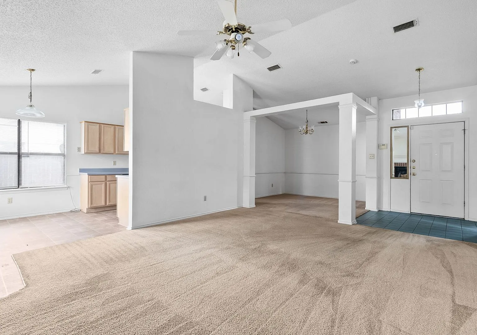 4203 Vicki Drive — Photo 3