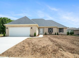 263 N Woodridge Dr, Pittsboro, IN 46167