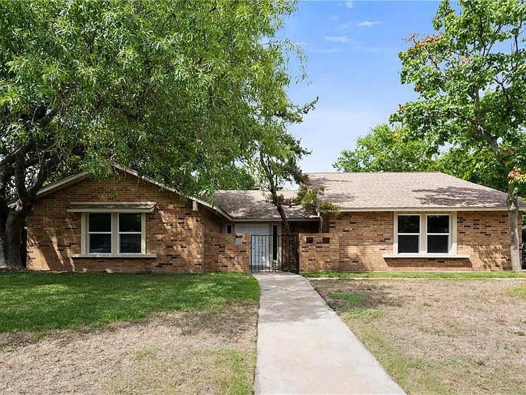 1501 W Mesa Park Dr — Photo 3