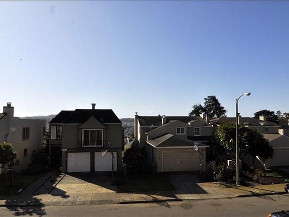 4th image of 472 Hazelwood Ave