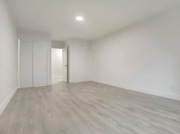 120 East 34th Street image 13 of 16