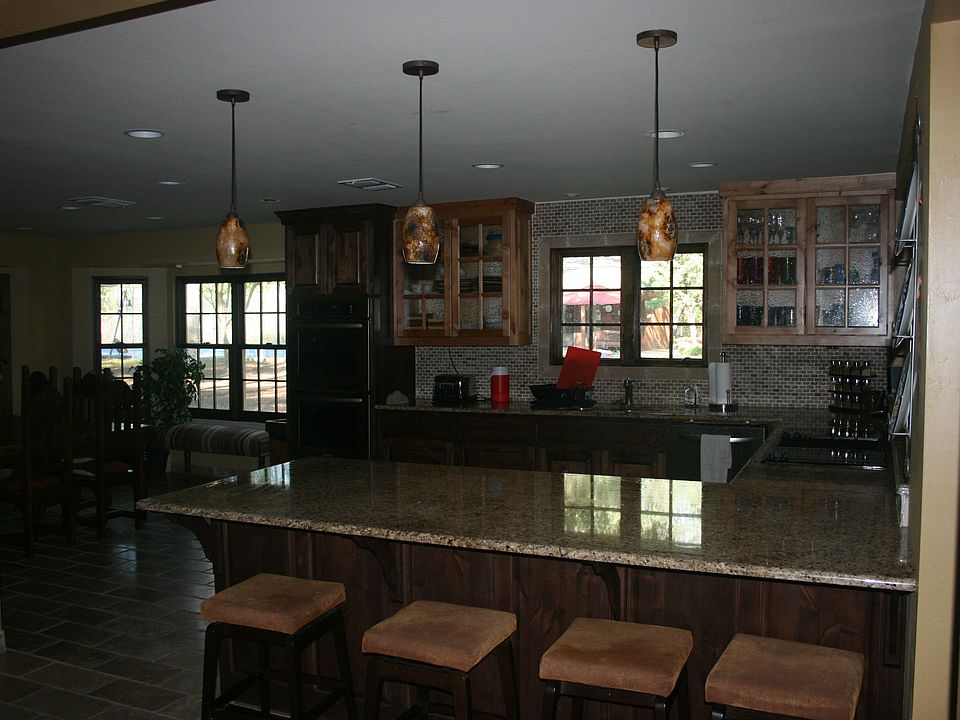 1st image of 120 Village Cir