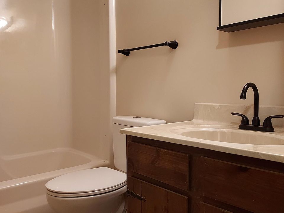 641 W Schleier St Frankenmuth, MI, 48734 Apartments for Rent Zillow