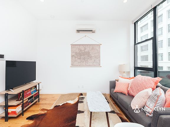 4th image of 26 Marcy Ave #2