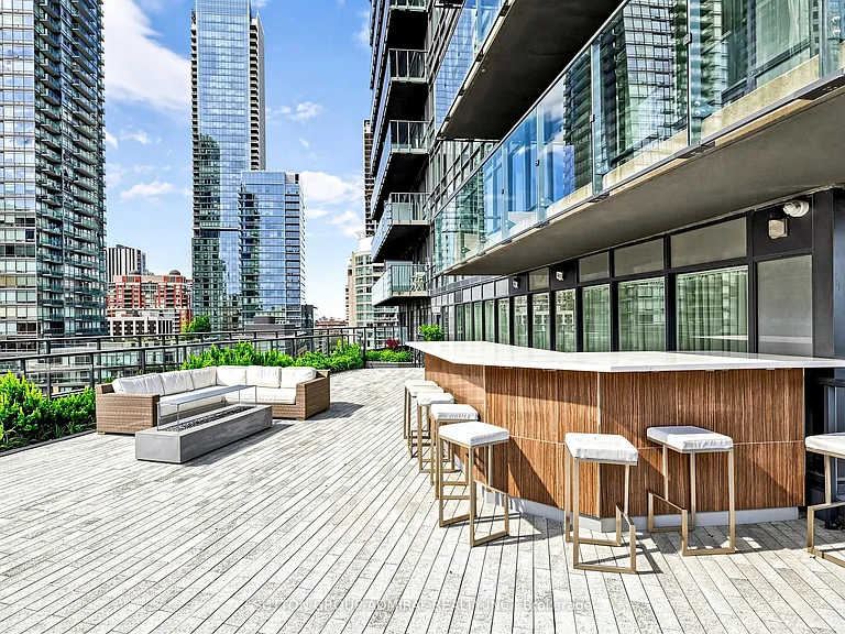 825 Church St #Penthouse 401 — Photo 38