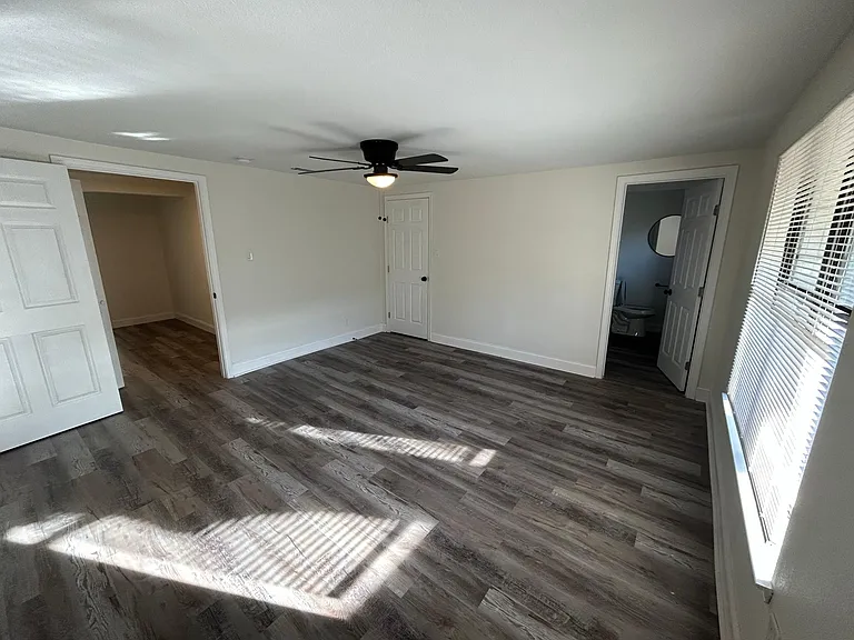 Guest bedroom #1
