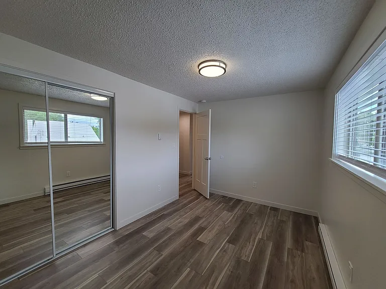 1013 E Sharp Ave — Photo 21