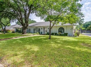 4720 Springwillow Rd, Fort Worth, TX 76109