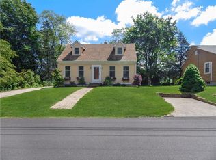 18 Nichols Ln, Westerly, RI 02891