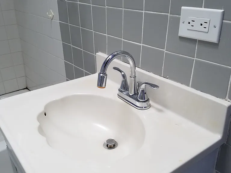 4175 Hamilton Ave #2 — Photo 10