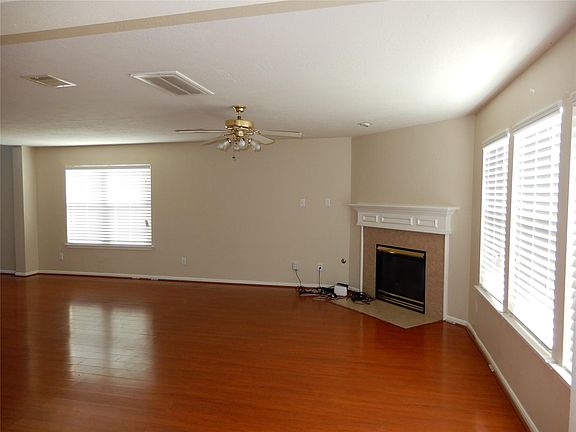 3rd image of 10842 Tallow Briar Ln