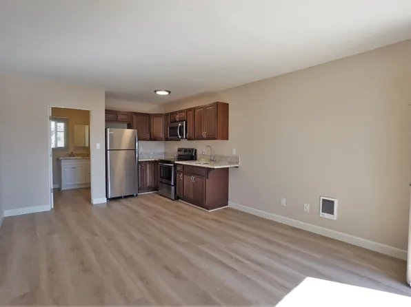 1845 Hornblend St APT 27, San Diego, CA 92109