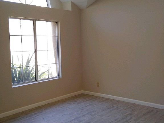 4th image of 850 Country Club Dr