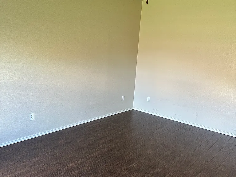 1411 Bankston Dr — Photo 3