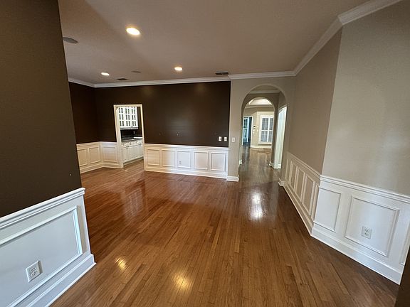 3rd image of 1414 Charleston Blvd