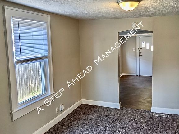 3rd image of 1516 Comer Ave