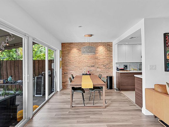 5th image of 6 Hathaway Lane