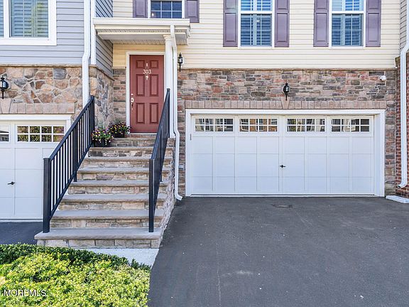 2nd image of 303 Princeton Court