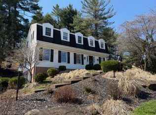 6 Lynnwood Dr, Vienna, WV 26105