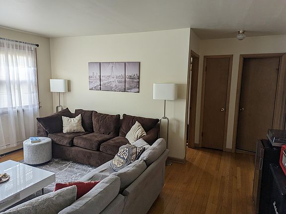3rd image of 6173 N Northwest Hwy #202