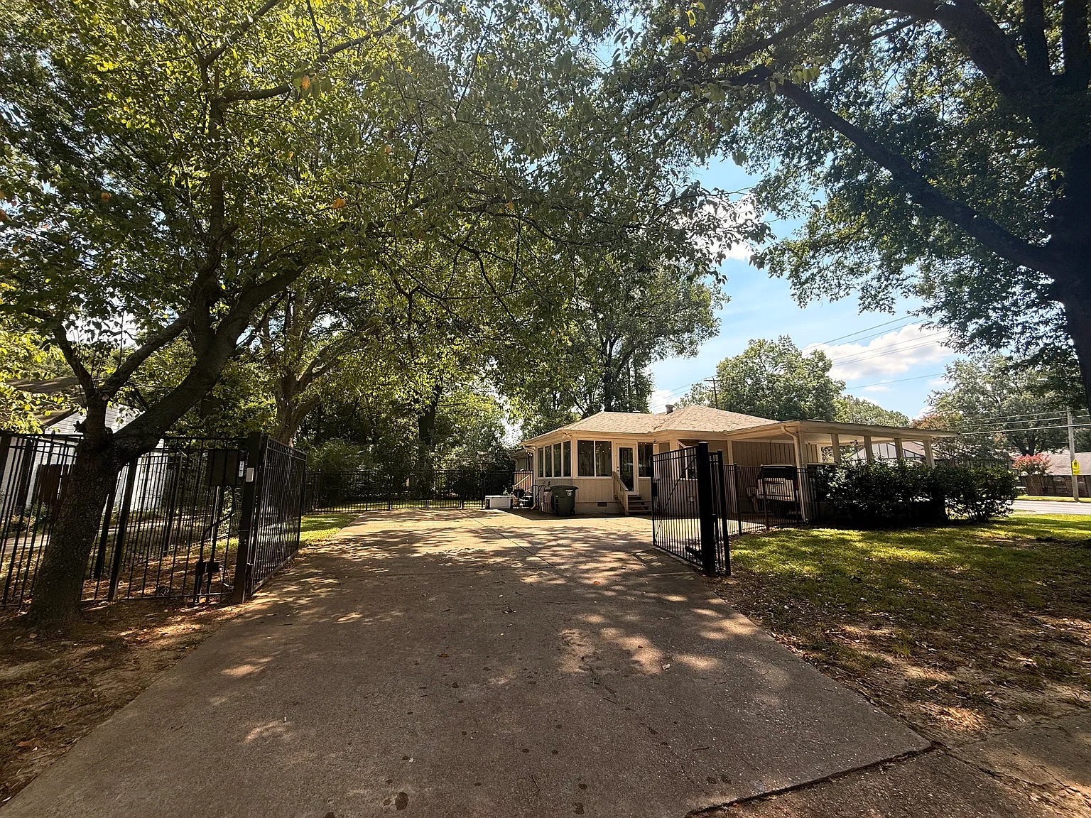 3 bed, 1597 sqft, $1,800 — Photo 2