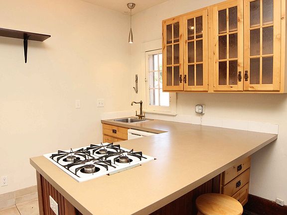 2nd image of 637 Mathews St Ste 201