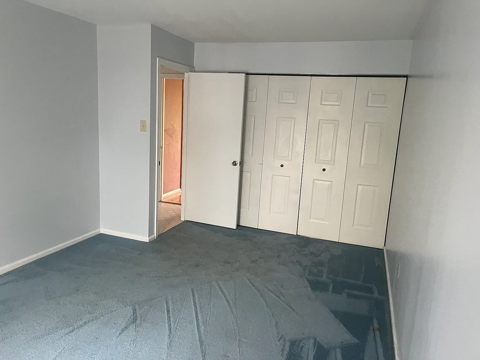 2 bed, 950 sqft, $1,450 — Photo 2