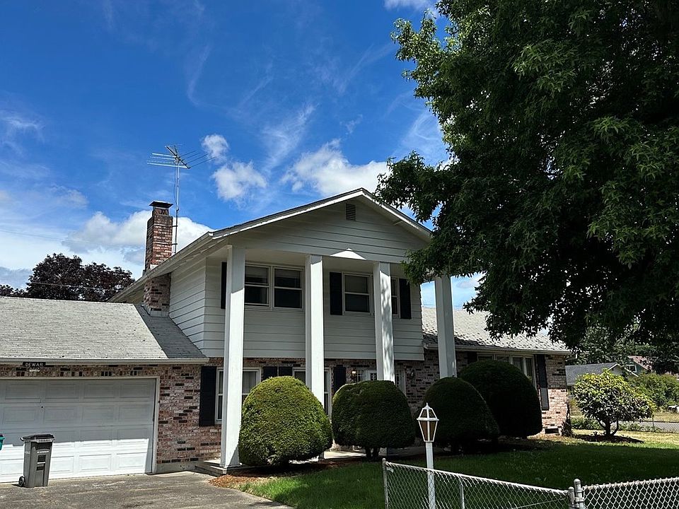 1st image of 8812 NE 80th St