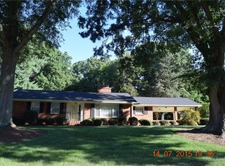 2442 Greenwich Rd, Winston Salem, NC 27104