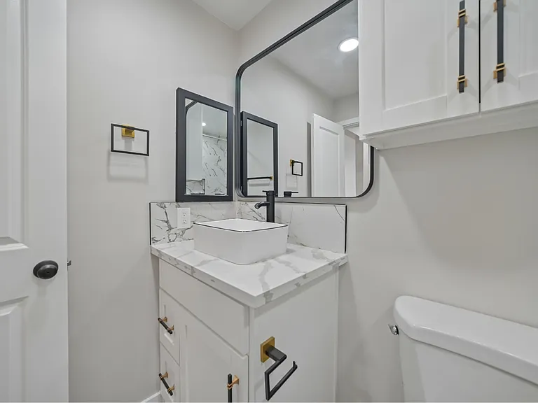 14420 Vista Real Apts — Photo 34