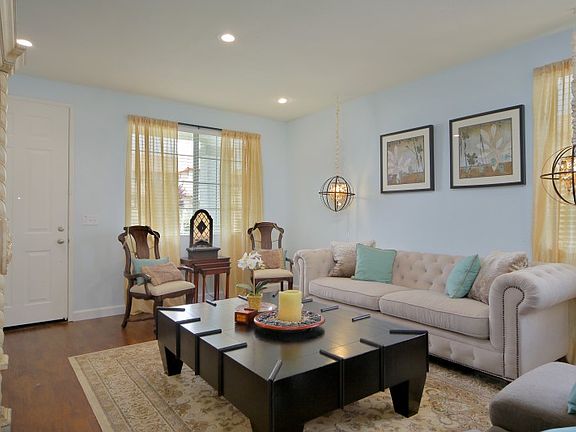 4th image of 624 Farridge Dr