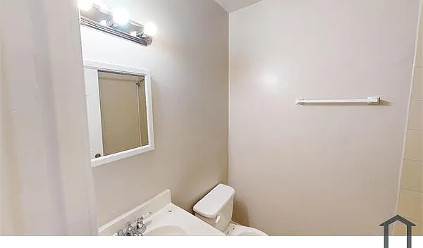 416 Newcomb St SE #4 — Photo 6