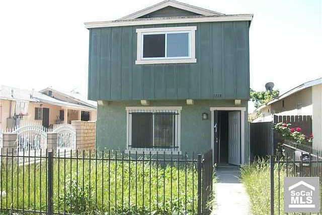 1st image of 2118 E 111th St