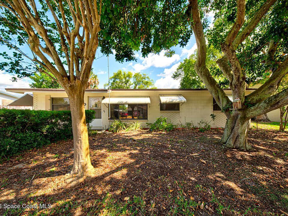 1st image of 990 Hibiscus St