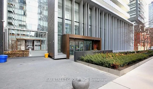 50 Charles St E #1011 Photo 1